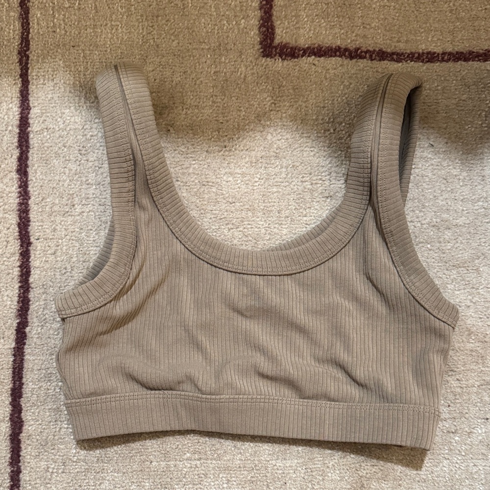 Alo Ribbed Sports Bra
